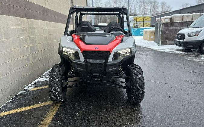 2025 Polaris® General 4 1000 Sport