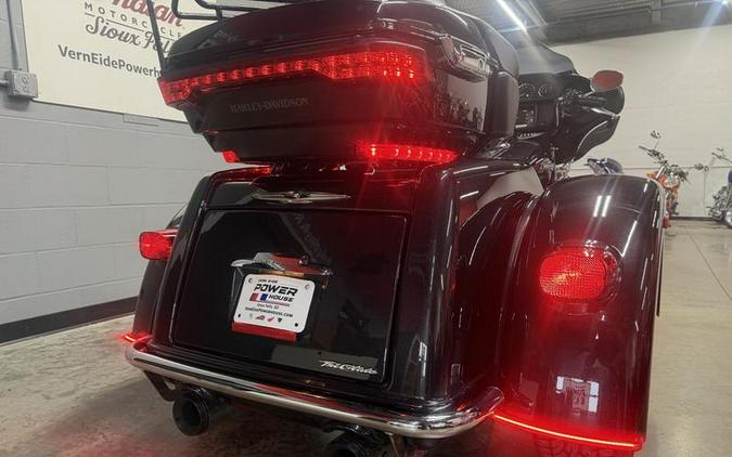 2018 Harley-Davidson® FLHTCUTG - Tri Glide® Ultra