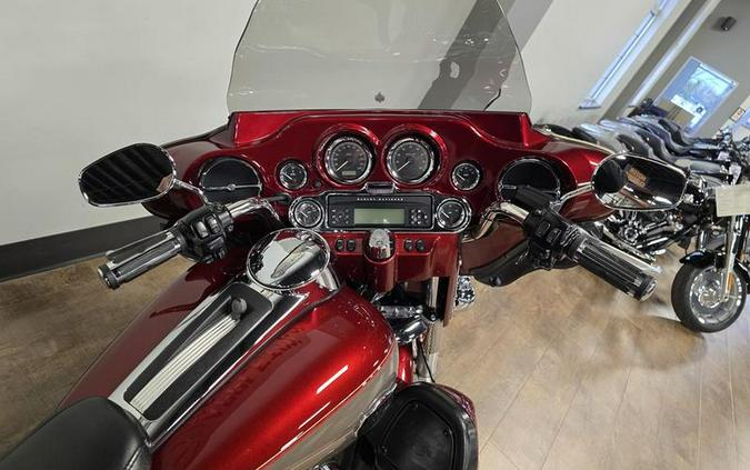 2009 Harley-Davidson® FLHTCU - Ultra Classic® Electra Glide®