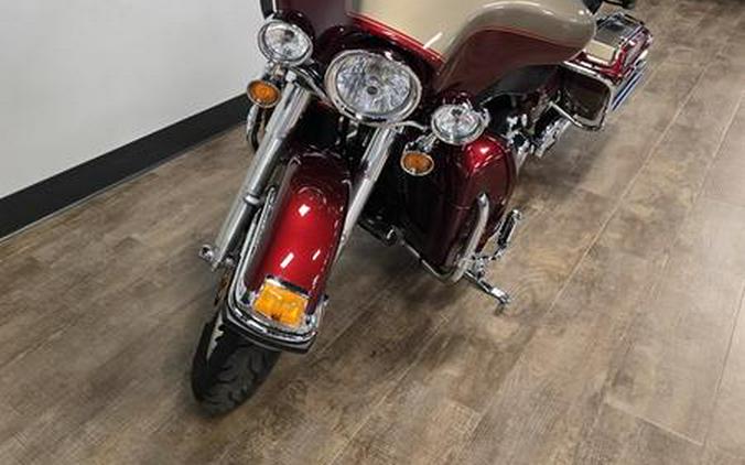 2009 Harley-Davidson® FLHTCU - Ultra Classic® Electra Glide®