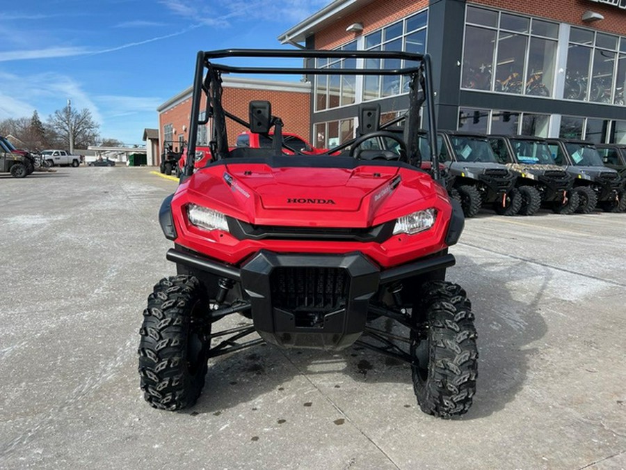2025 Honda Pioneer 1000 Deluxe
