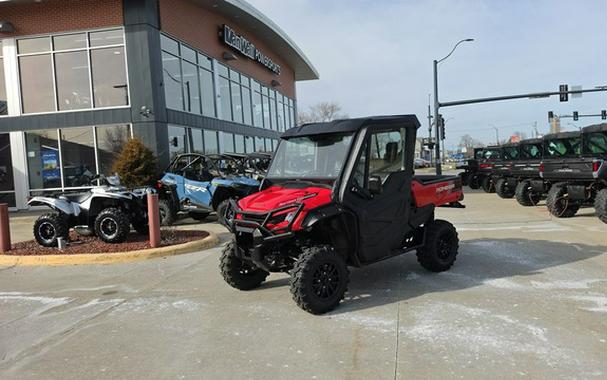 2025 Honda Pioneer 1000 Deluxe