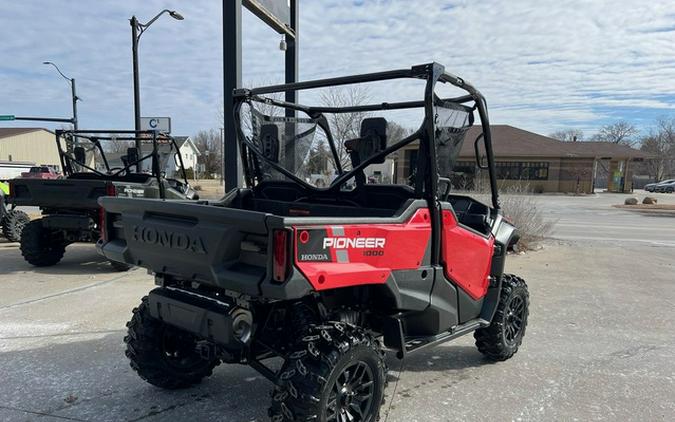 2025 Honda Pioneer 1000 Deluxe