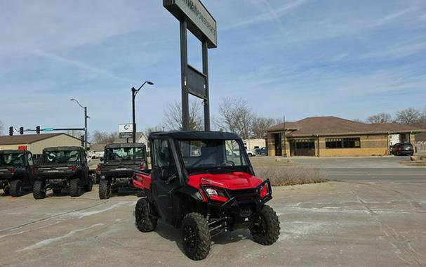 2025 Honda Pioneer 1000 Deluxe