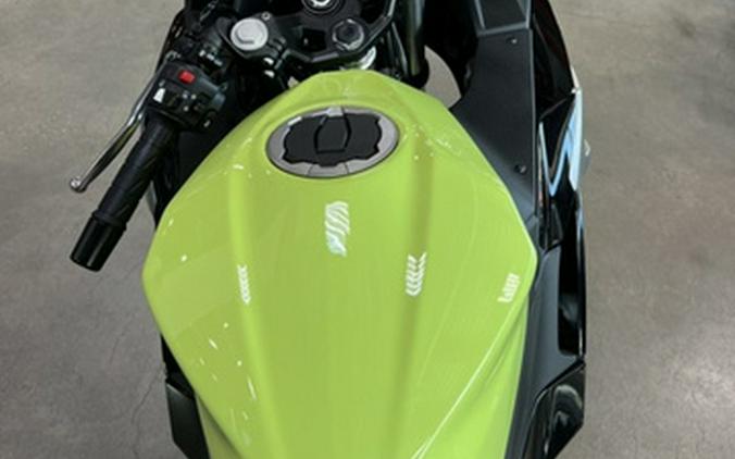 2026 Kawasaki Ninja 500 ABS Metallic Yellowish GreenEbony