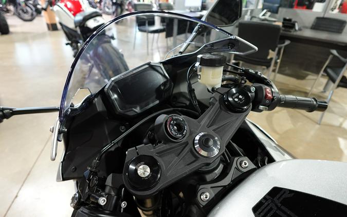 2027 Kawasaki Ninja® ZX™-6R ABS