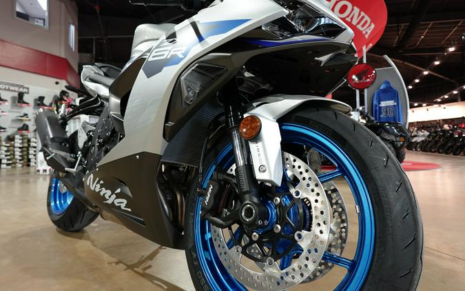 2027 Kawasaki Ninja® ZX™-6R ABS