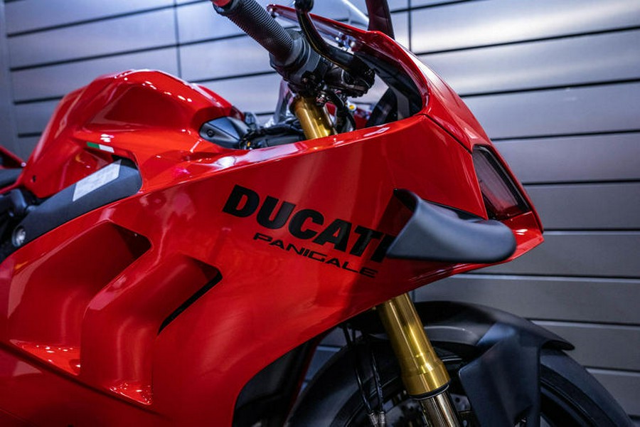 2024 Ducati Panigale V4 S Red