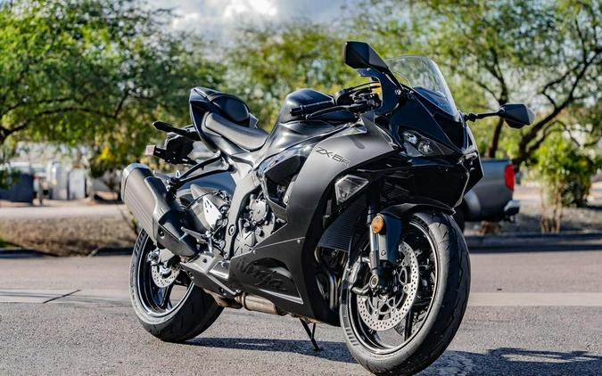 2024 Kawasaki Ninja® ZX™-6R ABS Metallic Flat Spark Black/Ebony