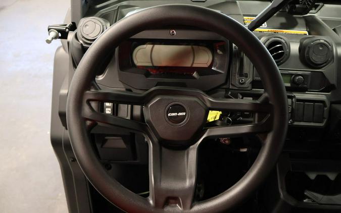 2026 Can-Am® Defender 6x6 Limited HD10