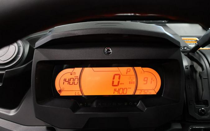 2026 Can-Am® Defender 6x6 Limited HD10