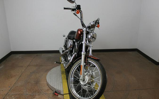 Harley-Davidson® Seventy-Two® 2014 XL 1200V 412913T HC VOL ORNG FLK