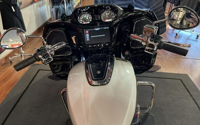 2024 Indian Motorcycle® Challenger® Limited Ghost White Metallic