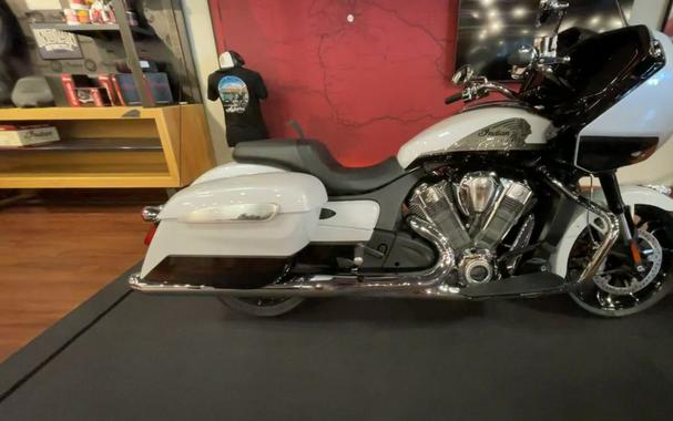 2024 Indian Motorcycle® Challenger® Limited Ghost White Metallic