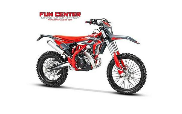 2026 300 XTRAINER - Beta Motorcycles