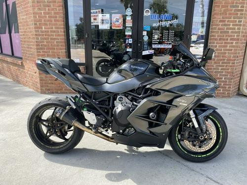 2018 Kawasaki Ninja H2 SX Review – First Ride!