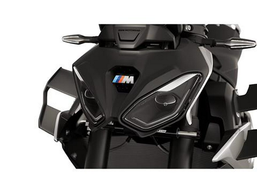 2026 BMW M 1000 R