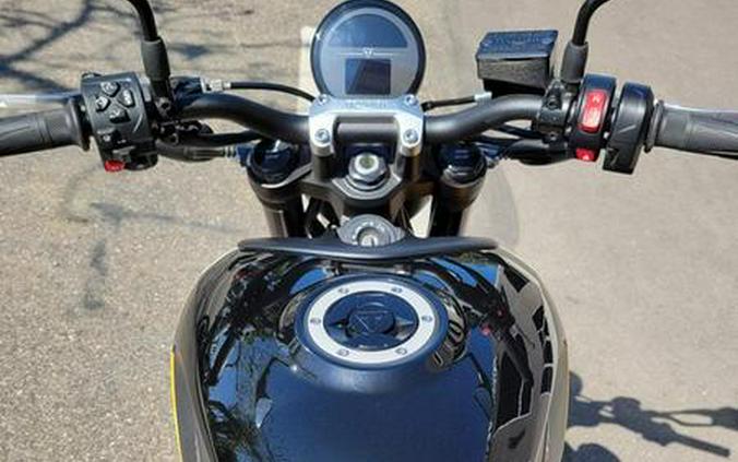 2025 Triumph TRIDENT