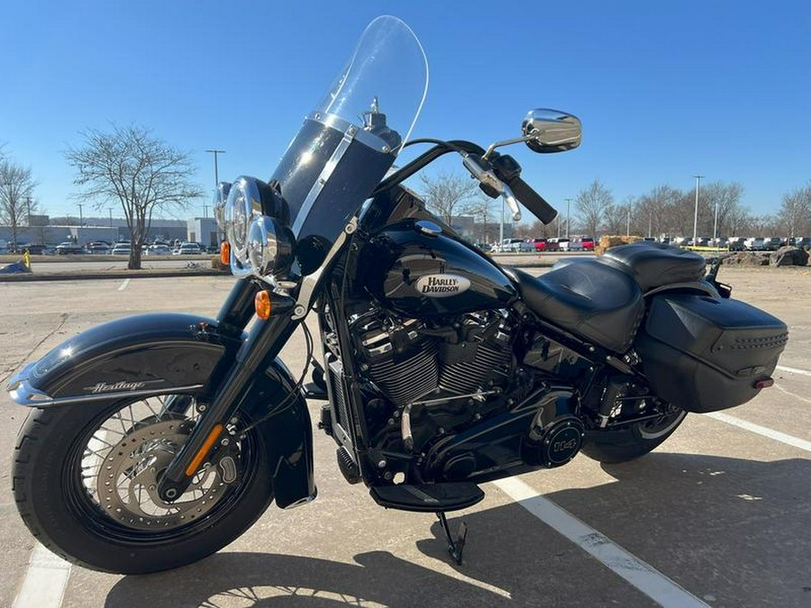 2021 Harley-Davidson® FLHCS - Heritage Classic 114