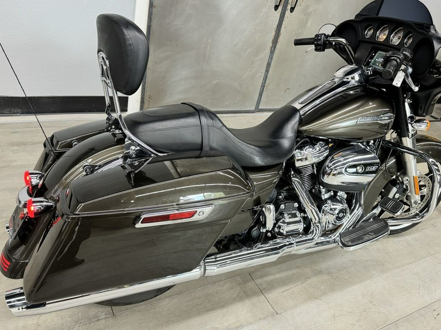 2021 Harley-Davidson® Street Glide Base