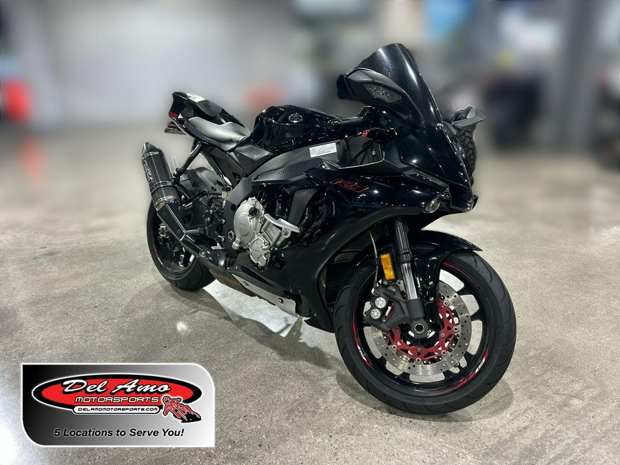 2015 Yamaha YZF-R1