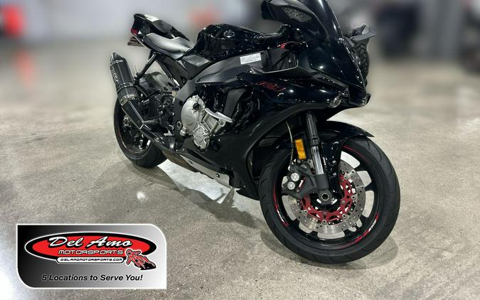 2015 Yamaha YZF-R1