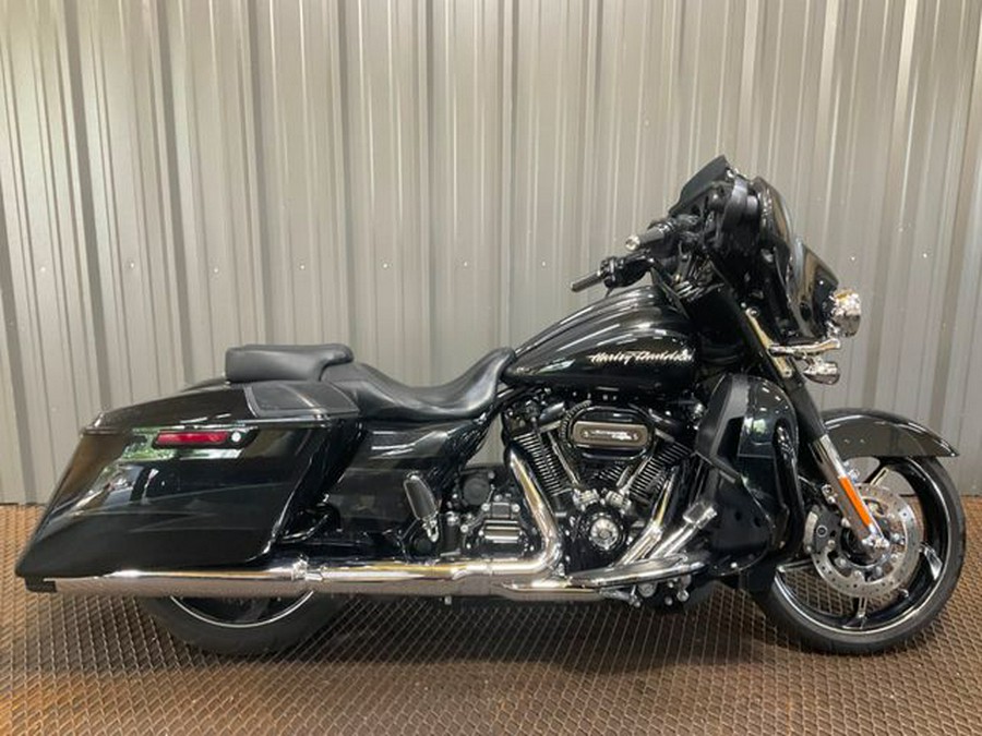 2017 Harley-Davidson Street Glide CVO