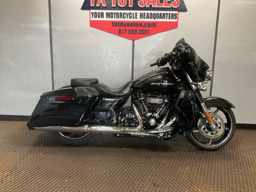 2017 Harley-Davidson Street Glide CVO