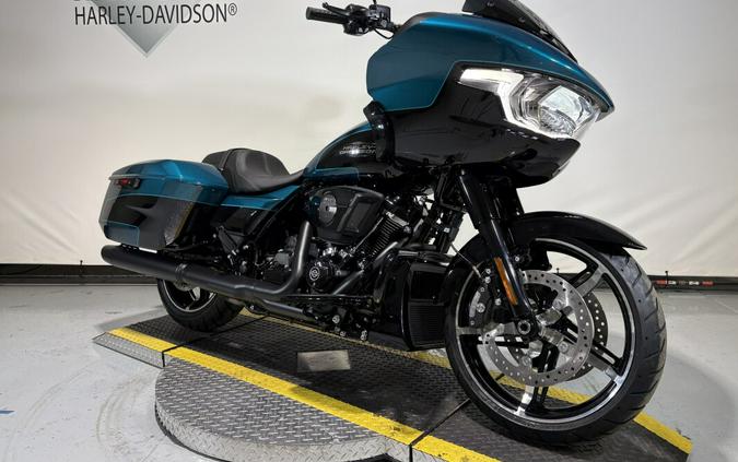 2026 Harley-Davidson® Road Glide® Teal Thunder / Vivid Black Black Trim