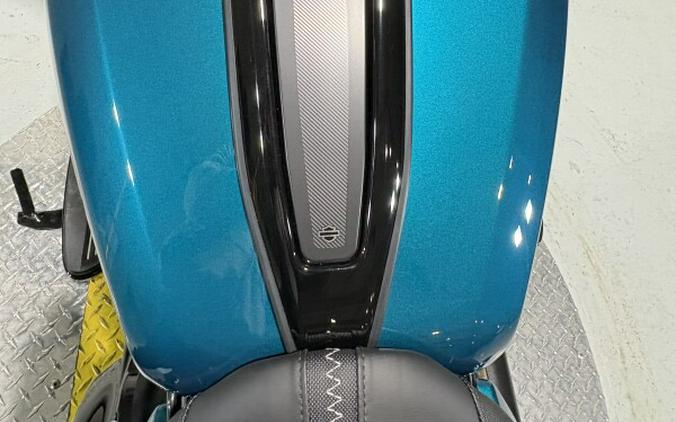 2026 Harley-Davidson® Road Glide® Teal Thunder / Vivid Black Black Trim
