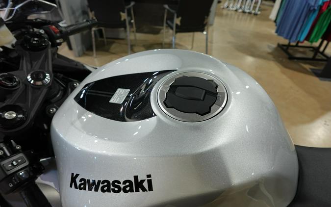 2027 Kawasaki Ninja® ZX™-6R ABS
