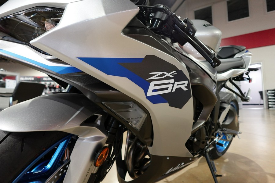 2027 Kawasaki Ninja® ZX™-6R ABS