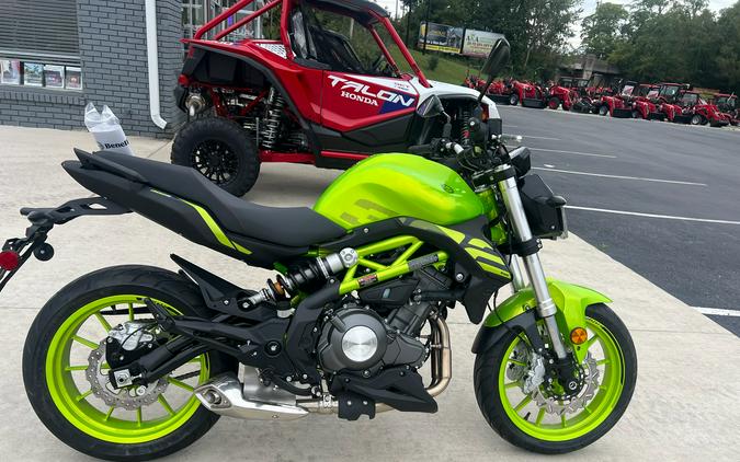 2024 Benelli 302S