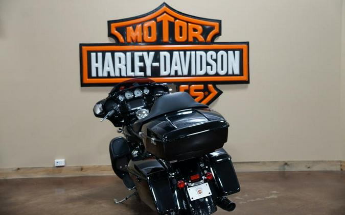 2017 Harley-Davidson® FLHXS - Street Glide® Special