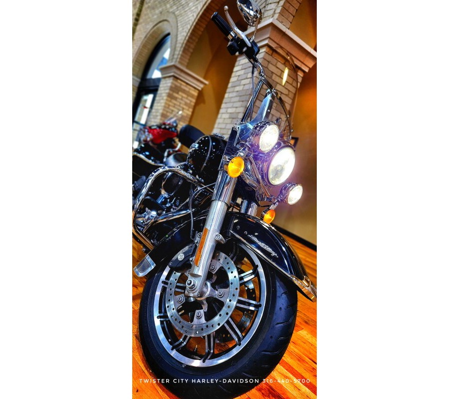 USED 2014 Harley-Davidson Road King, FLHR