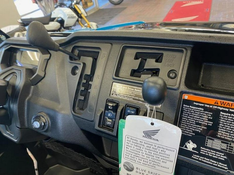 2025 Honda® Pioneer 1000-5 Deluxe