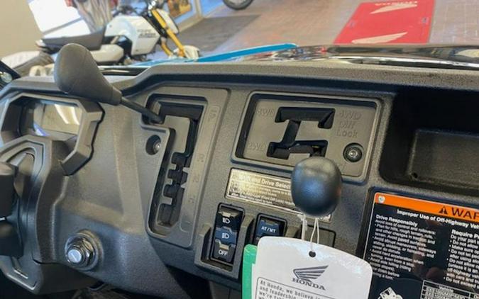 2025 Honda® Pioneer 1000-5 Deluxe