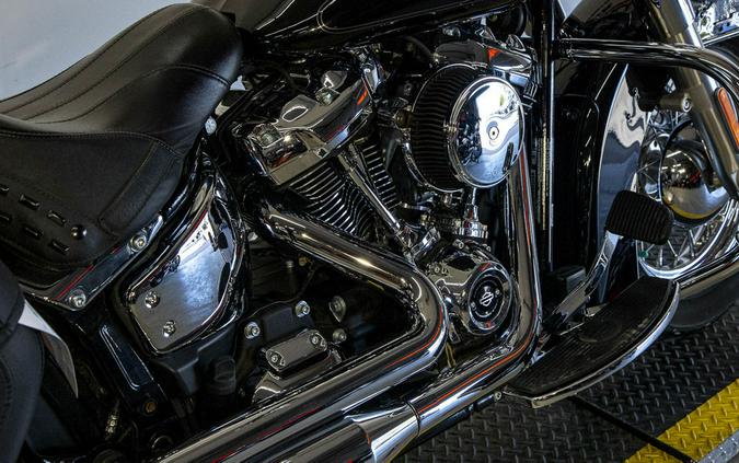 2021 Harley-Davidson® FLHC - Heritage Classic