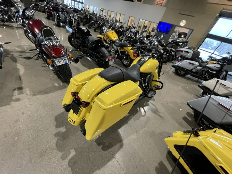 2023 Harley-Davidson Road King Special Industrial Yellow