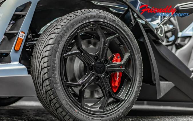 2026 SLINGSHOT SIGNATURE EDITION (AUTODRIVE)