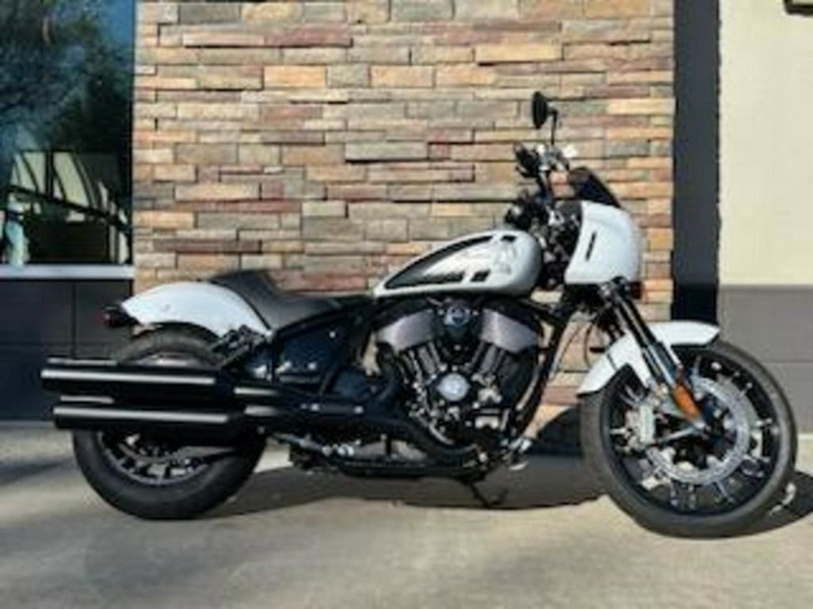 2024 Indian Sport Chief Ghost White Metallic Smoke