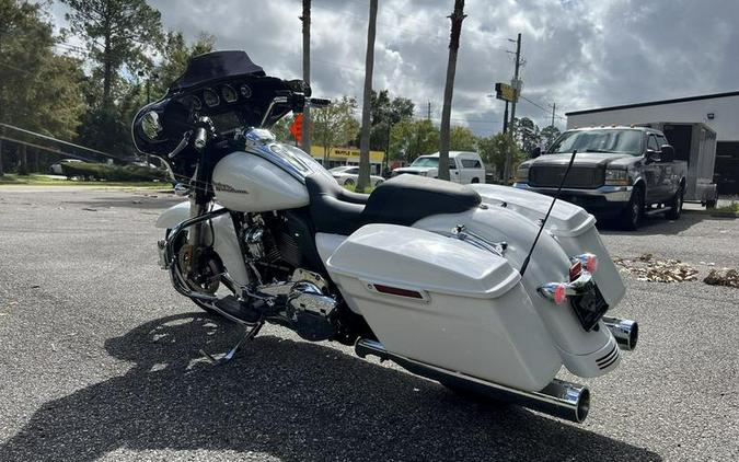 2017 Harley-Davidson® FLHXS - Street Glide® Special