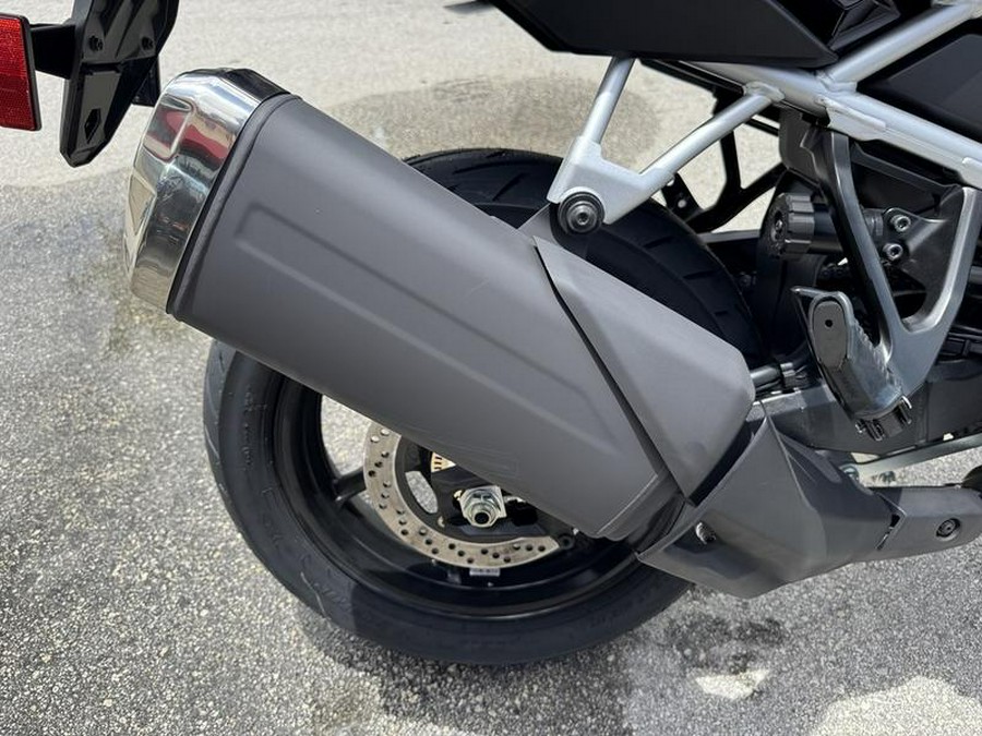 2025 Suzuki V-STROM 800