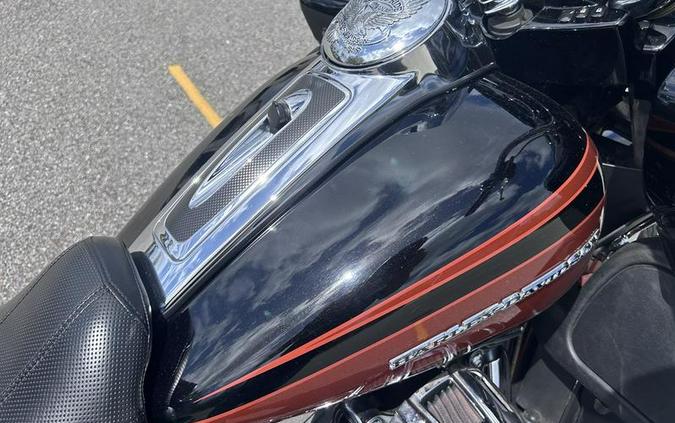 2015 Harley-Davidson® FLTRUSE - CVO™ Road Glide® Ultra