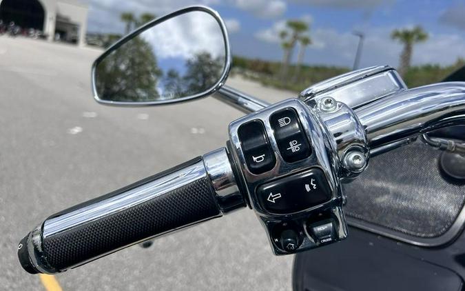 2015 Harley-Davidson® FLTRUSE - CVO™ Road Glide® Ultra