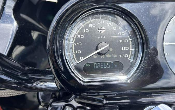 2015 Harley-Davidson® FLTRUSE - CVO™ Road Glide® Ultra