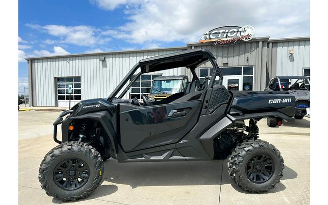 2024 Can-Am Commander XT 1000R Red / Black