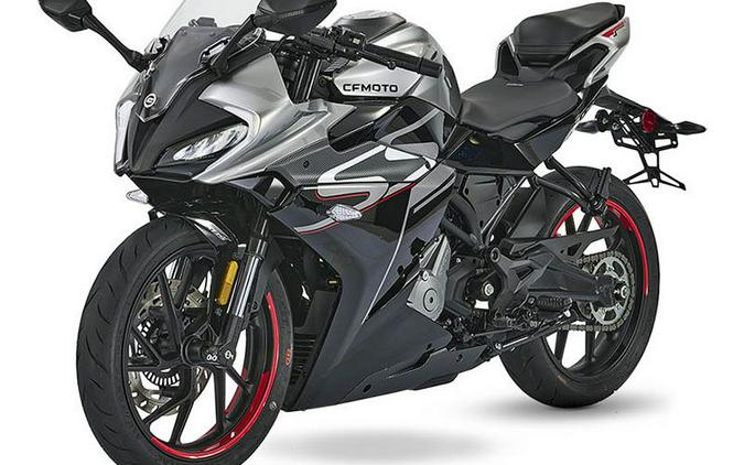 2023 CFMOTO 300 SS