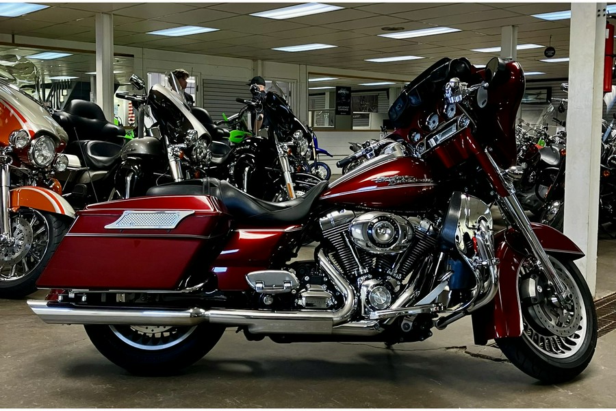 2009 Harley-Davidson® FLHX - Street Glide