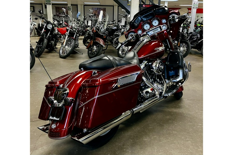 2009 Harley-Davidson® FLHX - Street Glide